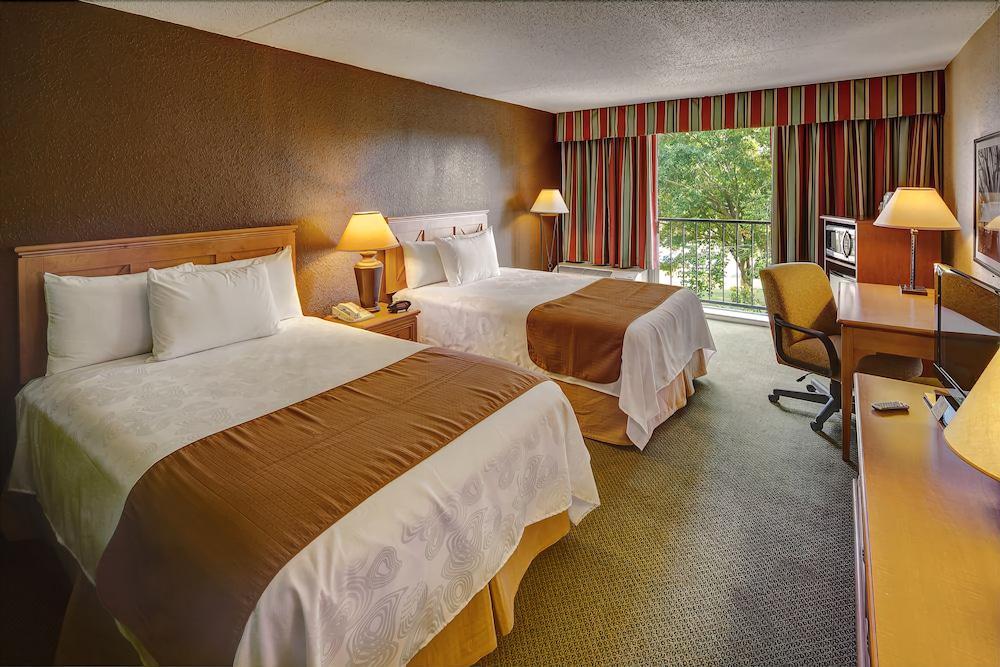 วิสเพอริง วูดส์ โฮเทล แอนด์ คอนเฟอเรนซ์ เซนเตอร์ Hotel โอลีฟแบรนช์ ภายนอก รูปภาพ